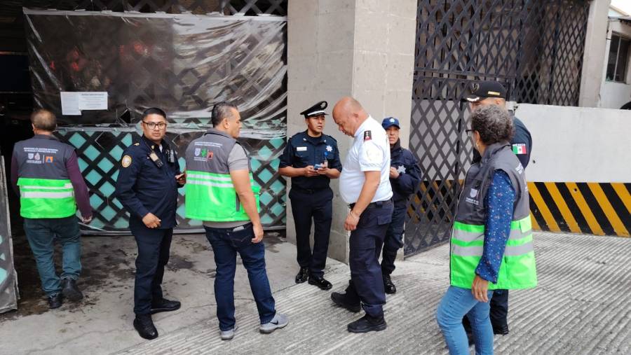 Se desploma elevador en edificio del Tribunal Federal de Conciliación y Arbitraje; seis personas resultan heridas