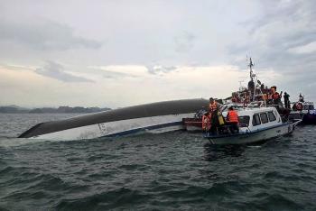 Mueren 34 al volcar un barco turístico en Vietnam