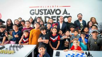 Janecarlo Lozano inaugura primera escuela profesional de ajedrez en Gustavo A. Madero