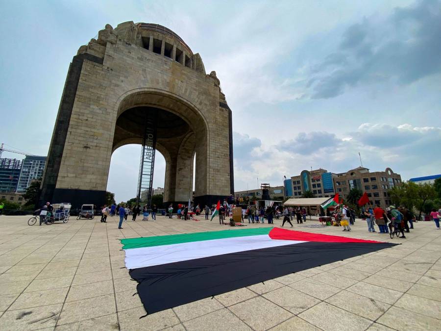 Marchan el Hemiciclo a Ju&aacute;rez para exigir alto al genocidio en Gaza y condenar acciones de Israel