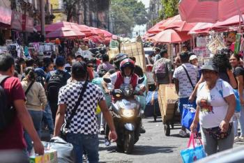 Econom&iacute;a informal concentra a 33 millones de mexicanos