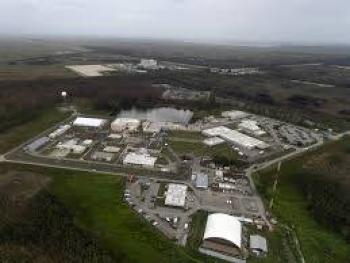 Mexicanos detenidos en centro migratorio de Florida enfrentan violaciones a derechos