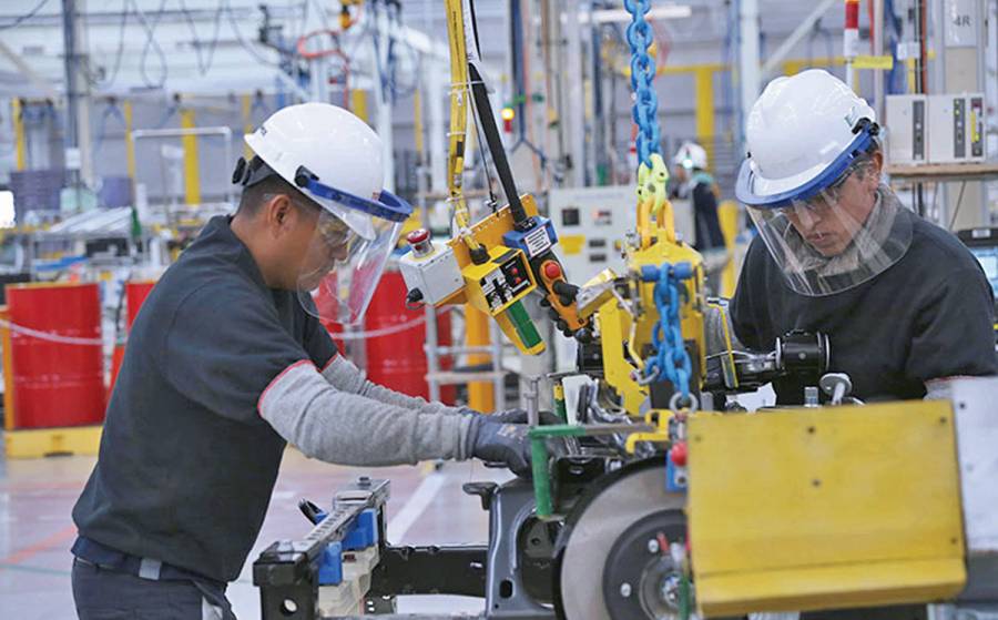 México encadena cinco meses de caída en el empleo manufacturero