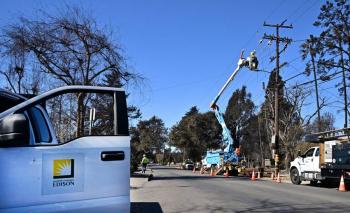 Compa&ntilde;&iacute;a el&eacute;ctrica dice que pagar&aacute; indemnizaciones por incendio de Los &Aacute;ngeles