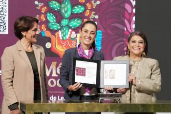 Presentan timbre postal por los 700 a&ntilde;os de la fundaci&oacute;n de M&eacute;xico-Tenochtitlan