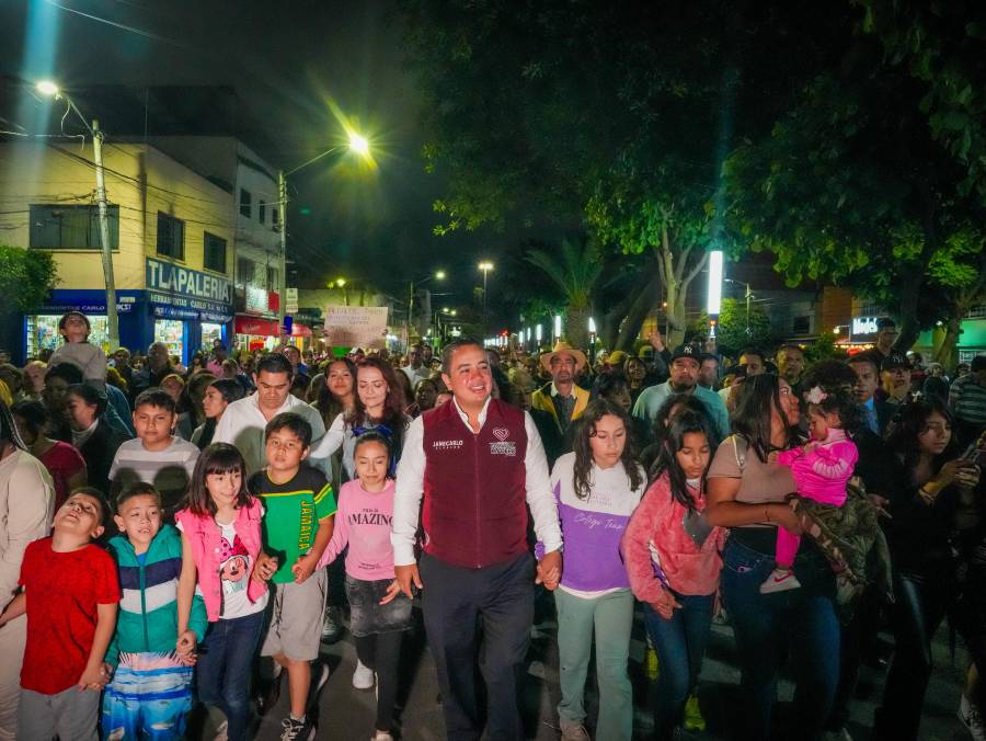 Inaugura Janecarlo Lozano Sendero de Paz en Gustavo A. Madero con iluminación, banquetas nuevas y murales artísticos