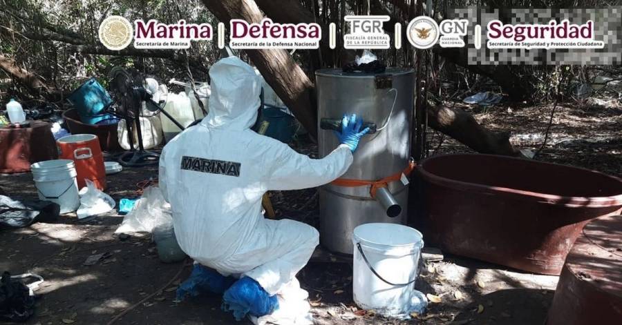 Semar decomisa 4.9 toneladas de metanfetamina y desmantela dos narcolaboratorios en Culiacán