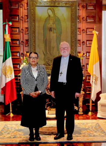 Se re&uacute;nen Rosa Icela Rodr&iacute;guez y jerarca del Vaticano para acordar visita del pap&aacute;