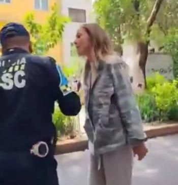 Comparece ante juez mujer de nacionalidad argentina acusada de agredir a agente de tr&aacute;nsito en la Condesa
