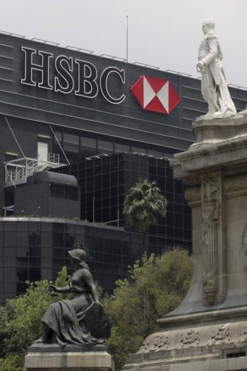 COFECE se&ntilde;ala a 21 bancos por posible colusi&oacute;n en comisiones de tarjetas de cr&eacute;dito