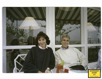 Trump no descarta posibilidad de indulto para Ghislaine Maxwell, asociada de Jeffrey Epstein