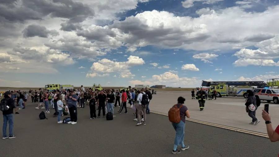 Evacúan vuelo de American Airlines en Denver tras incendio en tren de aterrizaje