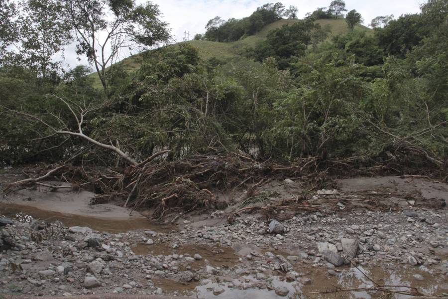 Localizan en Hidalgo el cuerpo de menor arrastrado por el río Moctezuma; continúa búsqueda de joven desaparecido en San Felipe Orizatlán
