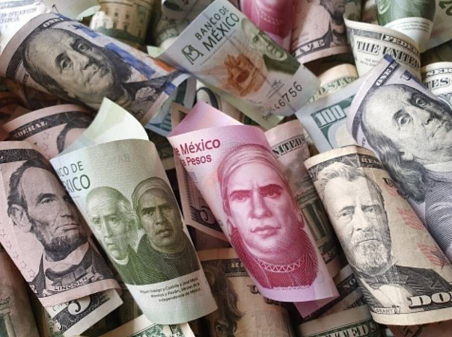 Peso se debilita ante el dólar tras pacto arancelario entre EE.UU. y la UE