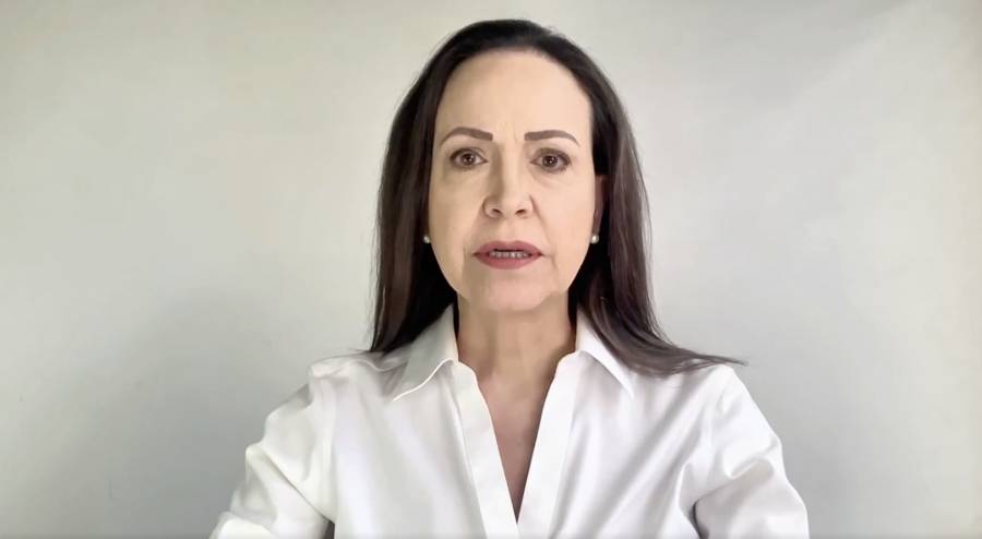 María Corina Machado llama a 
