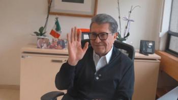 Monreal propone prohibir venta de bebidas energ&eacute;ticas a menores de edad