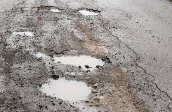Baches, censura y abandono: el colapso vial de la capital potosina