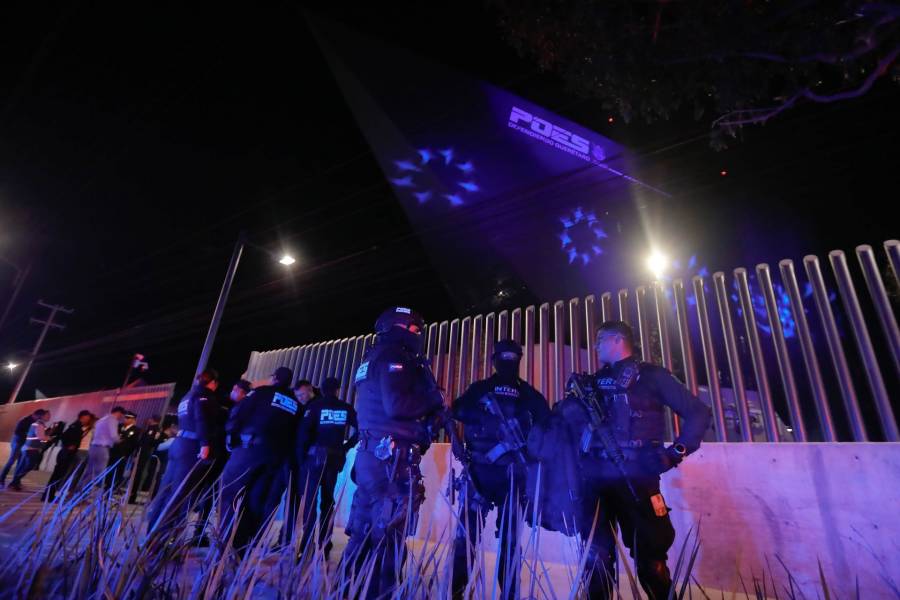 Ejecutan a dos hombres en el centro histórico de Querétaro; autoridades mantienen operativo
