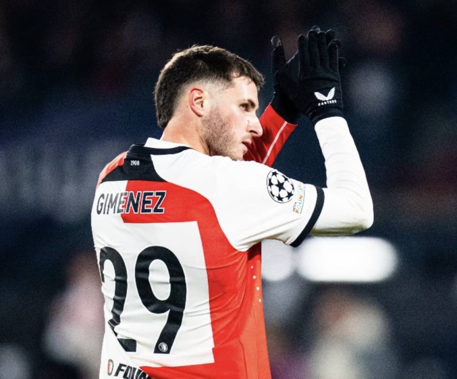 Feyenoord rendirá homenaje a Santiago Giménez en su regreso a De Kuip