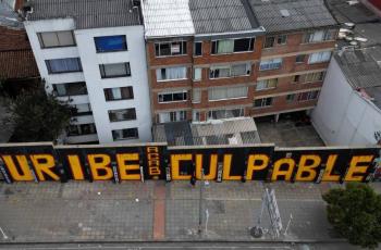 Expresidente colombiano Uribe condenado a 12 años de arresto domiciliario