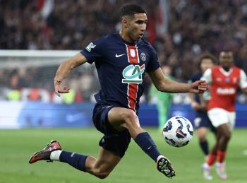 Fiscalía francesa pide proceso por violación contra Hakimi, del PSG