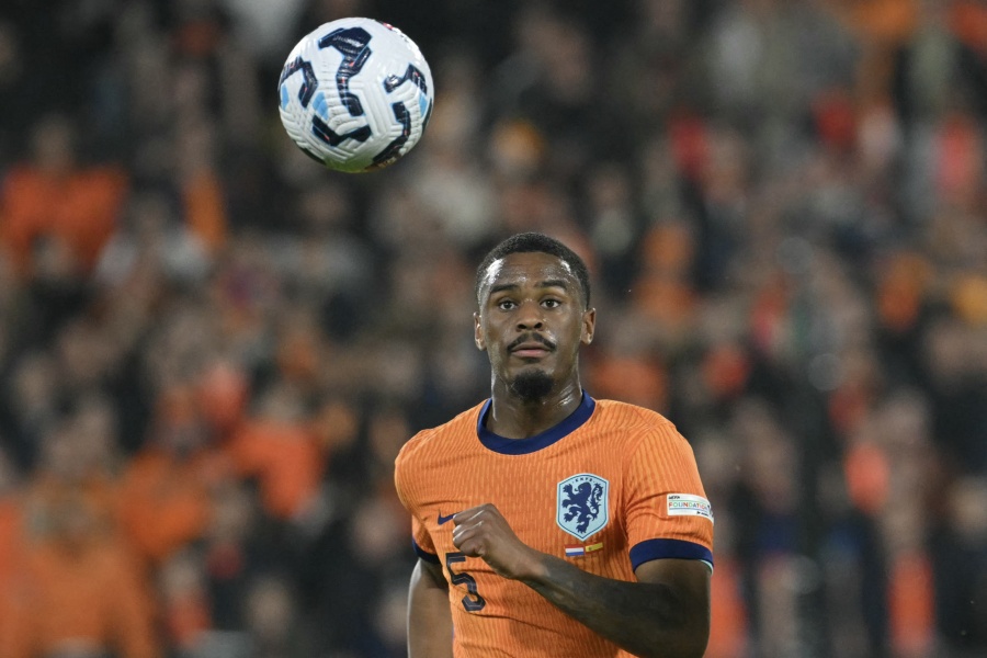 Chelsea ficha el central Hato procedente del Ajax 