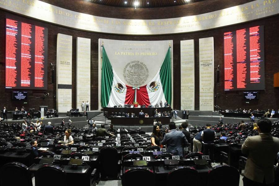 Cámara de Diputados paga sobreprecio por nuevas butacas