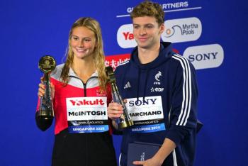 Marchand y McIntosh se bañan en oro en última jornada de Mundial de Natación