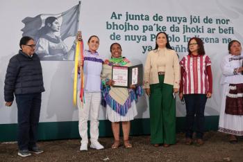 Gobierno entrega recursos a pueblos originarios de Quer&eacute;taro