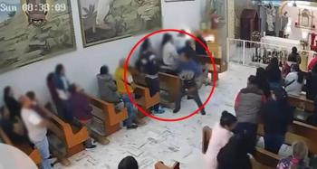 Feligres es apu&ntilde;alado dentro de iglesia en Los Reyes La Paz, Estado de M&eacute;xico