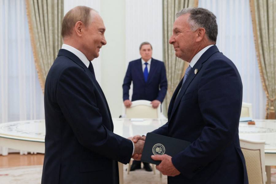 Putin recibe en Moscú al enviado de Trump para negociaciones sobre Ucrania
