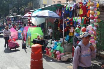Cuatro presuntos extorsionadores de vendedores ambulantes son capturados en CDMX
