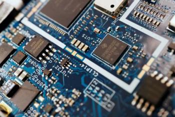 Trump impone arancel del 100 % a chips importados