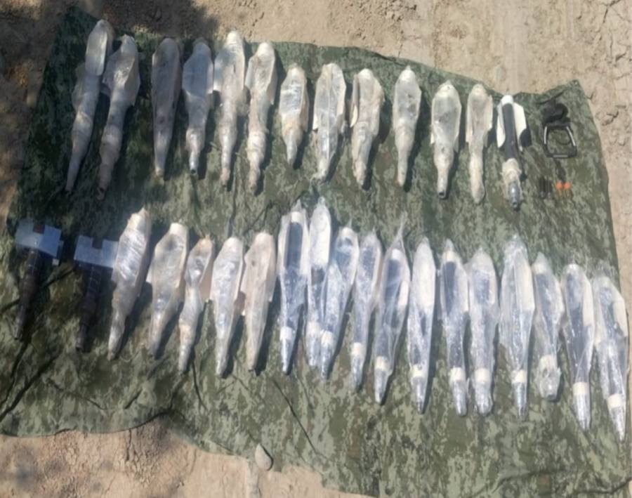 Detienen a cinco personas con armas y droga tras cateos en Tijuana, Baja California 