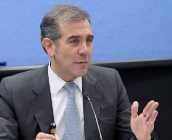 Sheinbaum critica a la SCJN por avalar amparo de Lorenzo C&oacute;rdova; 