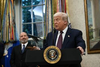 Trump pide la renuncia del CEO del fabricante de chips Intel