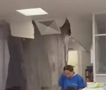 Se desploma parte del techo en área de urgencias del Hospital Regional de Alta Especialidad de Ixtapaluca