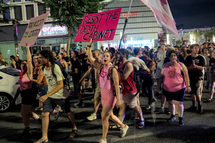 Decenas de miles protestan en Tel Aviv contra el plan israel&iacute; de conquistar la ciudad de Gaza.