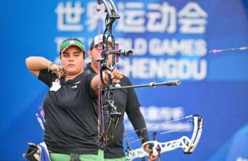 Andrea Maya Becerra brilla en Chengdú 2025 con oro individual y plata por equipos mixtos para México
