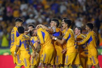 Tigres arrasa 7-0 a Puebla y se coloca líder del Apertura 2025