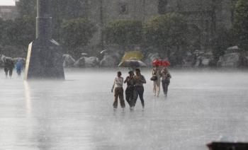 Fuertes lluvias y granizo afectan a varias zonas de la Ciudad de México; hay encharcamientos y suspensión de transporte
