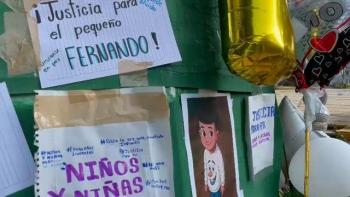 Exigen justicia en sepelio de niño asesinado en La Paz por deuda de mil pesos