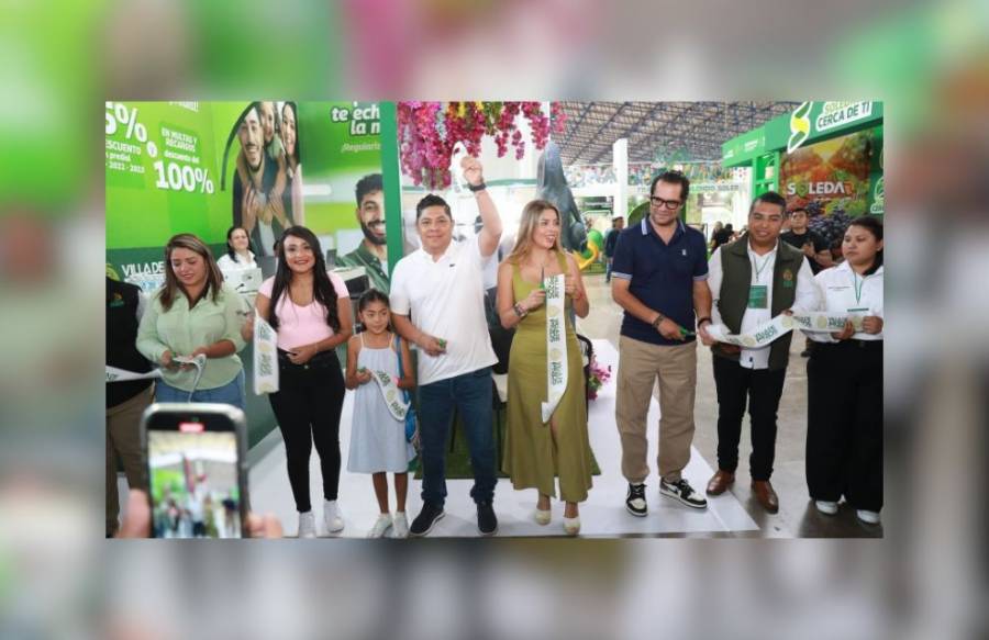 Villa de Pozos inaugura stand en la FENAPO 2025 para promover su cultura y servicios