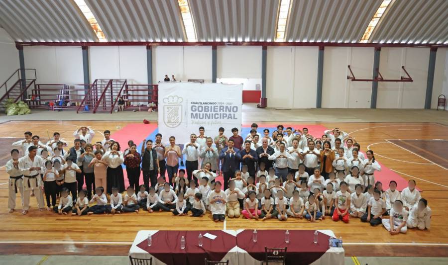 Preside Omar Mu&ntilde;oz “Escuela de Iniciaci&oacute;n de Karate Do, Por Amor a Puebla”