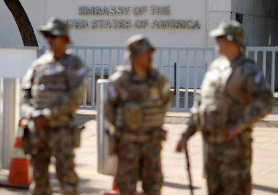 Juez levanta temporalmente arresto domiciliario de Bolsonaro por visita a hospital