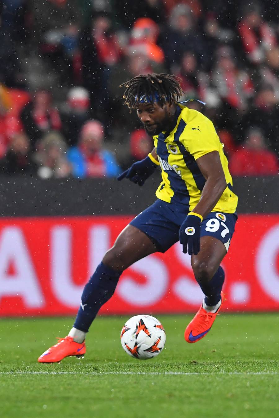 América oficializa fichaje de Allan Saint-Maximin para el Apertura 2025 