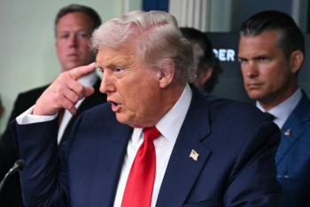 Trump espera una reunión “constructiva” con Putin en Alaska