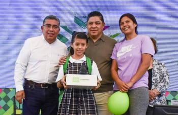 Soledad impulsa regreso a clases con apoyos gratuitos