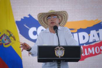 Mientras Colombia entierra a senador asesinado, otro legislador es atacado