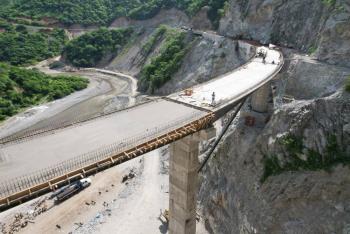Carretera San Ignacio Tayoltita se reforzó con 18 estructuras y generó más de 24 mil empleos: SICT